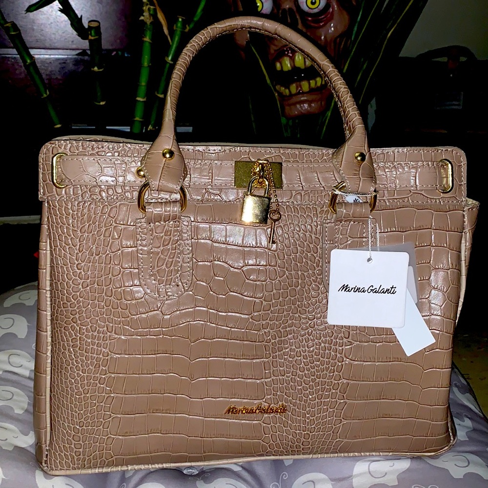 New Vera pelle real leather made in Italy